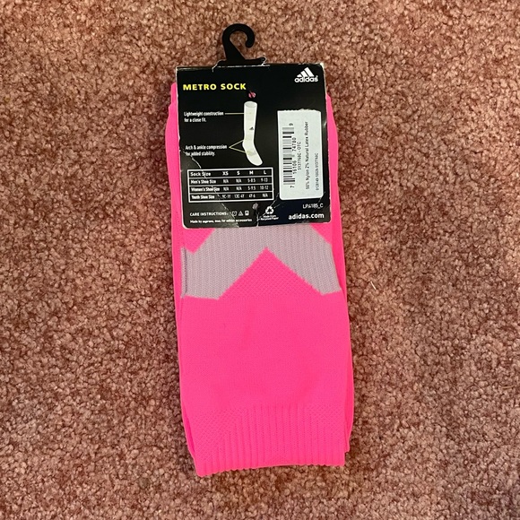 Brand new pink soccer socks - Picture 2 of 2